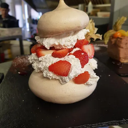 אורחן The Blue Bell